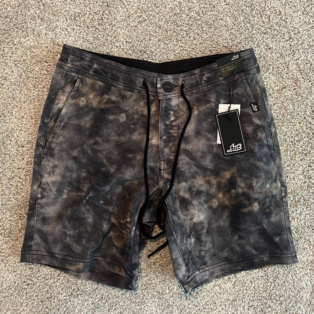 Lost seasoned walk shorts